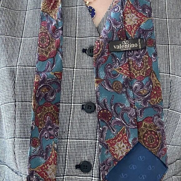 Vintage 1990s Valentino Navy Red 100% Silk Geometric Abstract Floral Preppy Tie - Picture 2 of 4